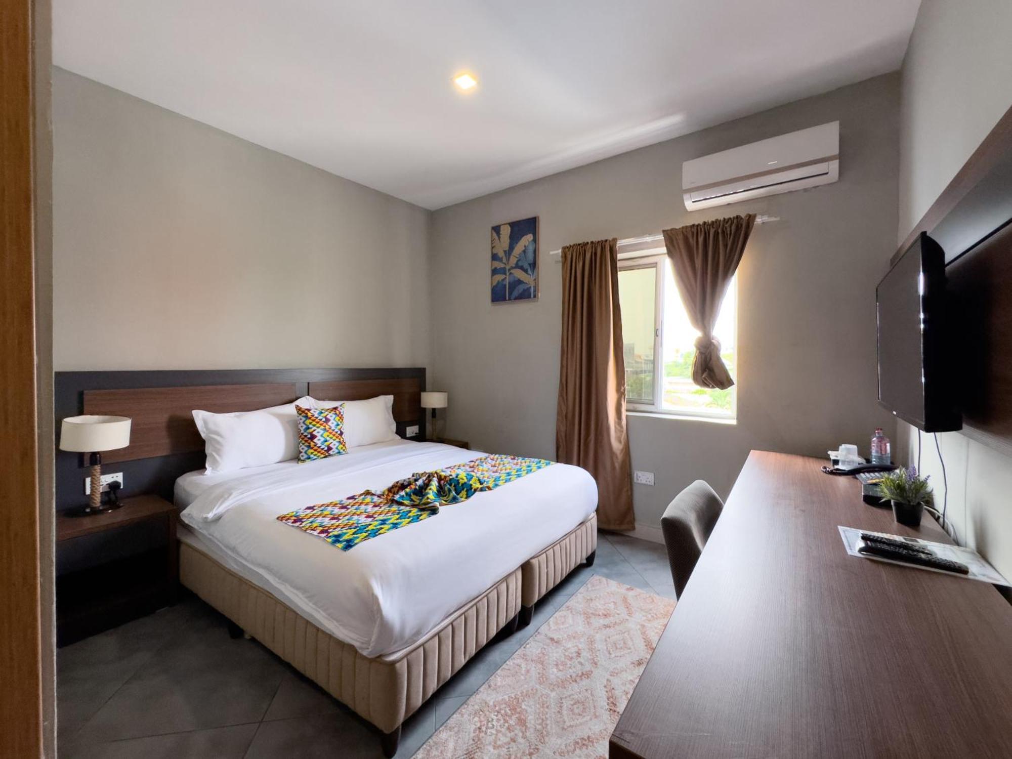 Euro Homes Hotel Accra Exterior foto