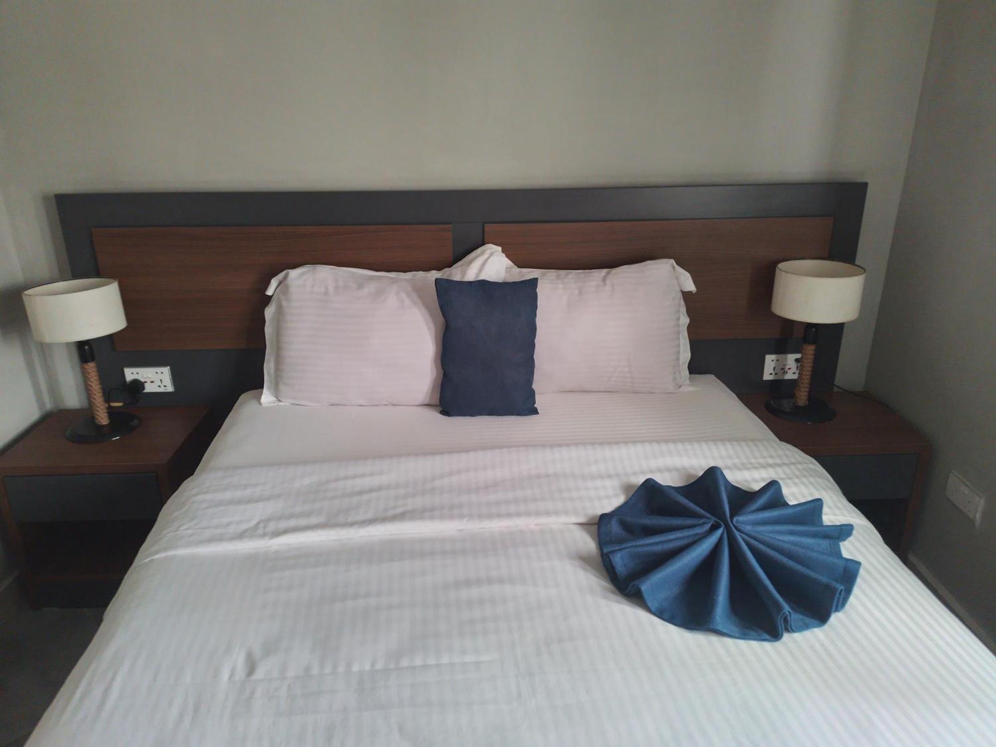 Euro Homes Hotel Accra Exterior foto
