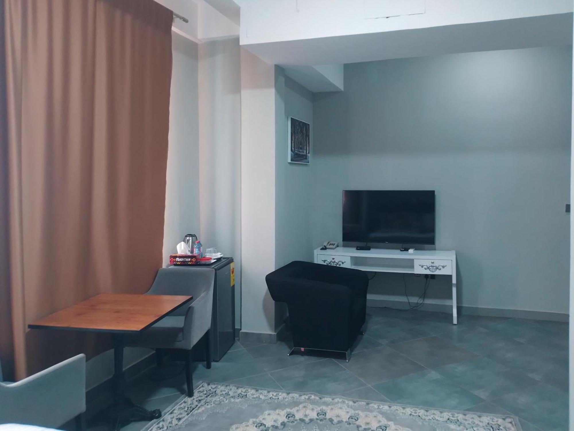 Euro Homes Hotel Accra Exterior foto