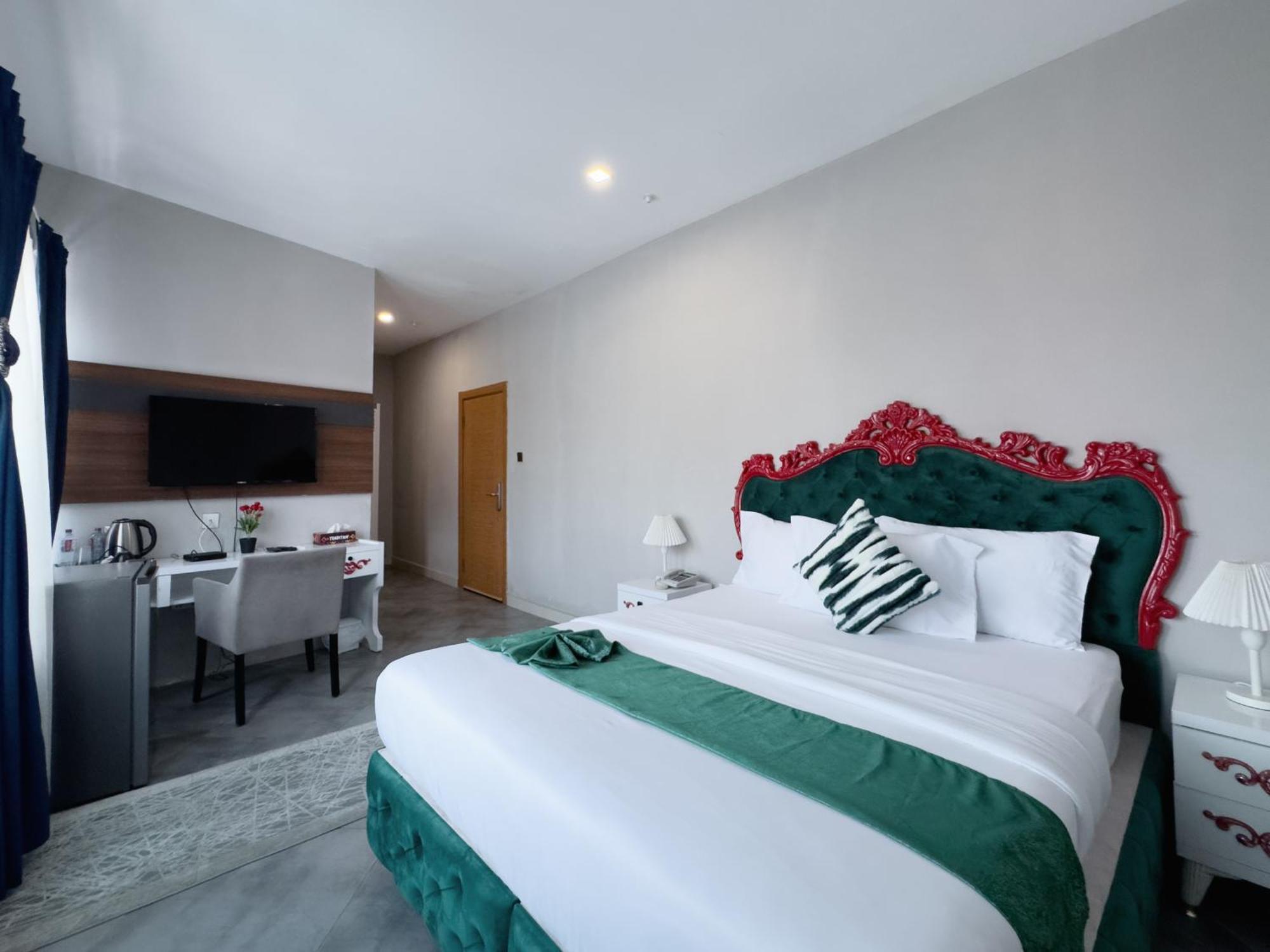 Euro Homes Hotel Accra Exterior foto